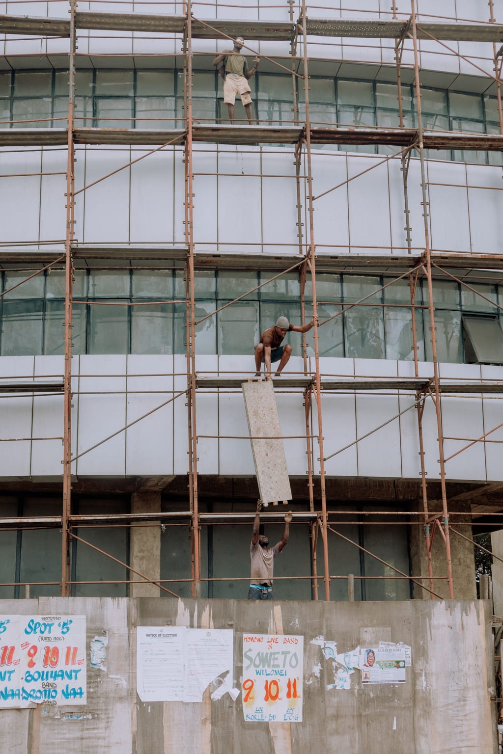 Équipe ESCPI sur un chantier à Dakar